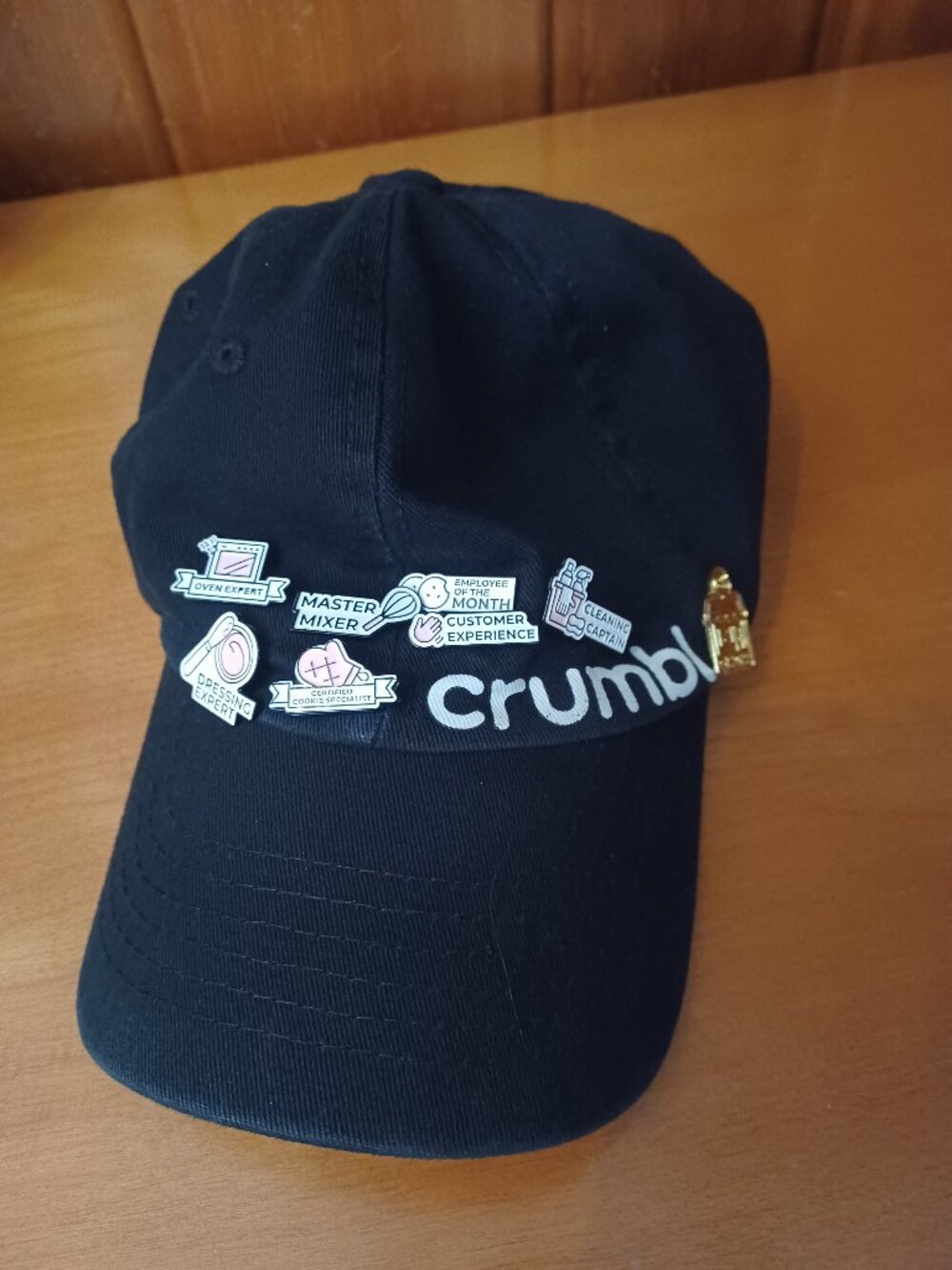 Crumbl pins and hat